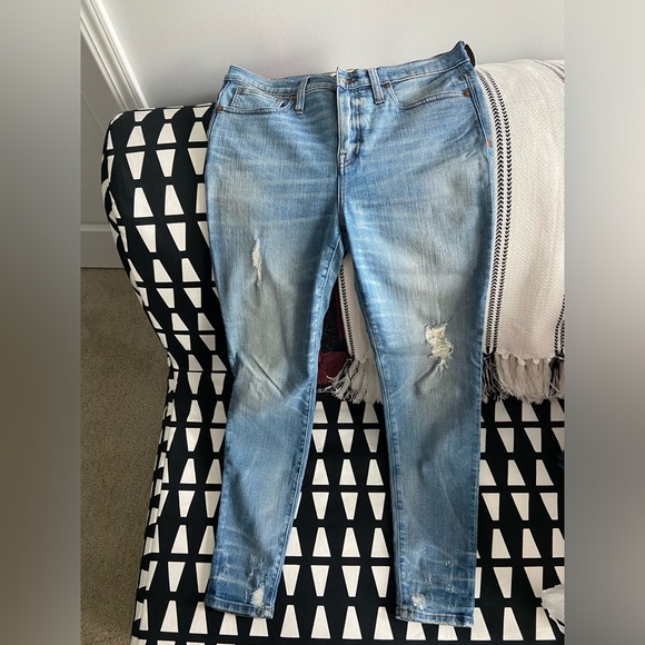 Madewell 9” High Rise Skinny Jeans - Picture 2 of 4